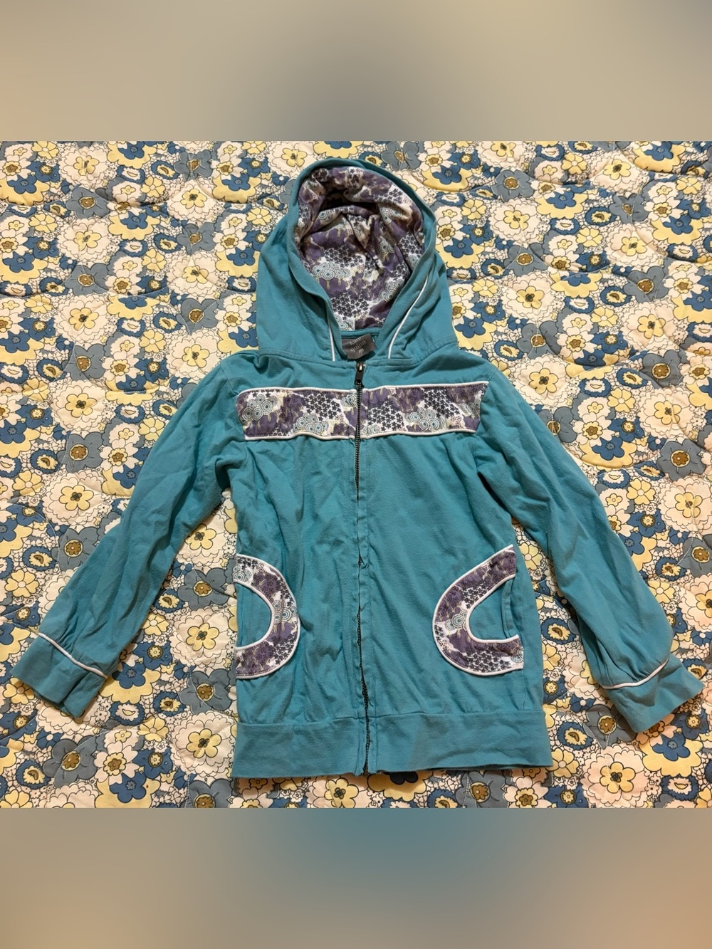 Kate Quinn vintage kids size 6 to 7 year teal hoodie with printed trim
